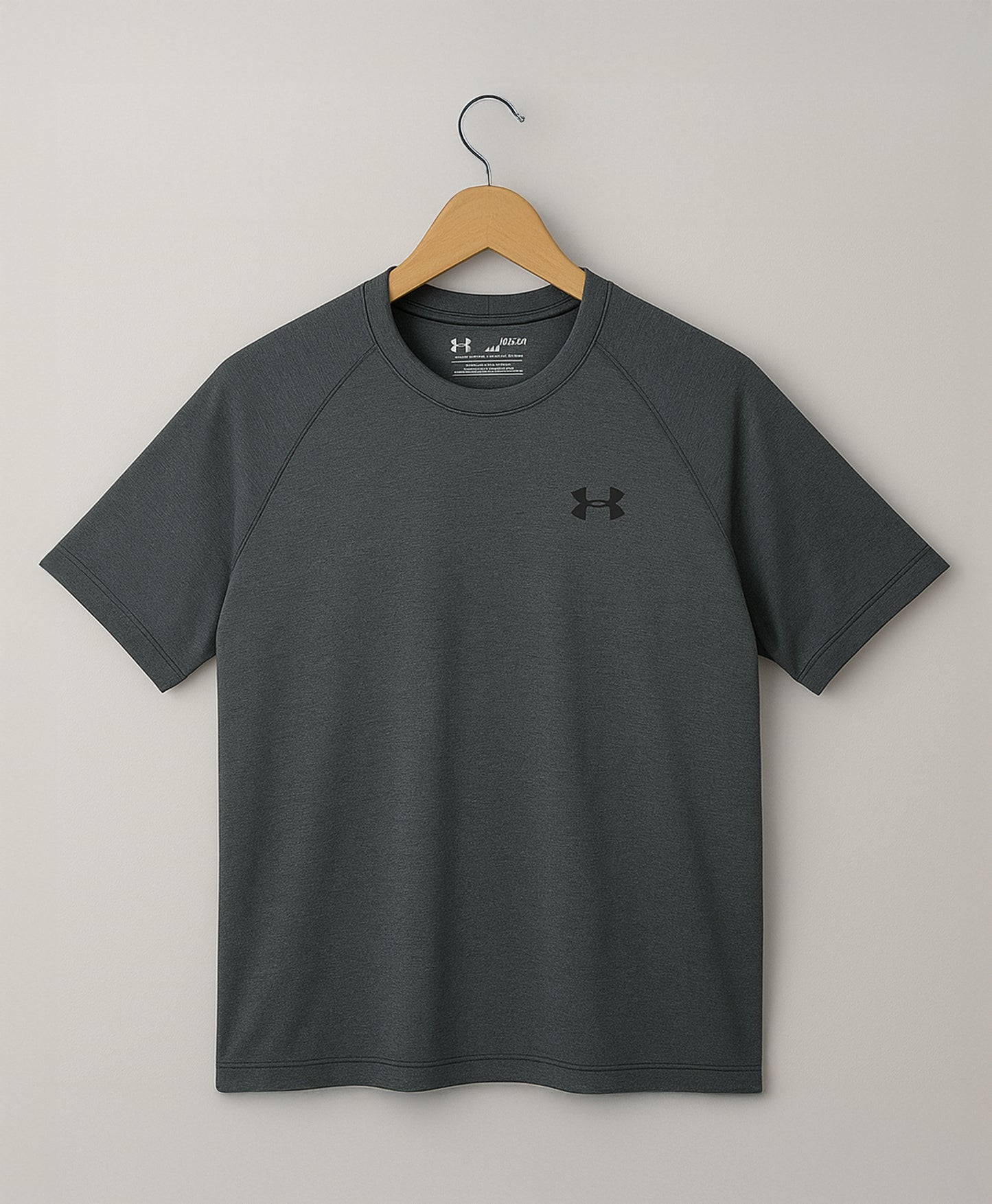 Under Armour T-shirt