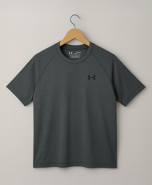 Under Armour T-shirt
